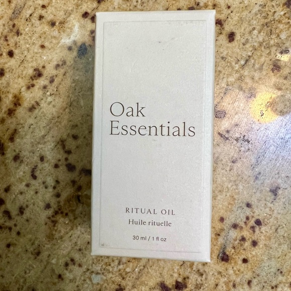 Oak Essentials Ritual Oil - NIB - Picture 2 of 2
